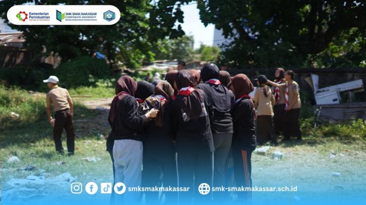 { S M A K - M A K A S S A R} : Pelantikan bantara pramuka SMK SMAK Makassar